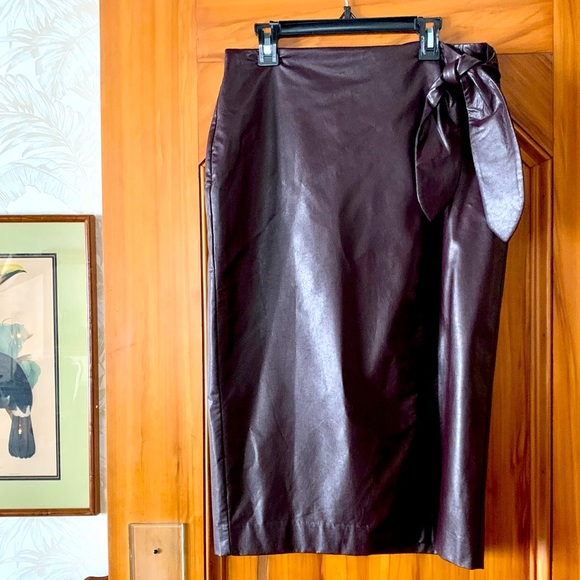 Ann Taylor Faux Leather Wrap Pencil Skirt 💜 - Picture 5 of 10
